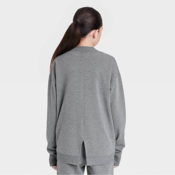 All in Motion. - Picture 2 of 3